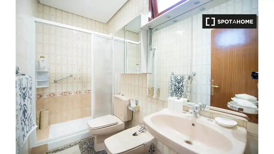 Habitación 145 m², Bilbao