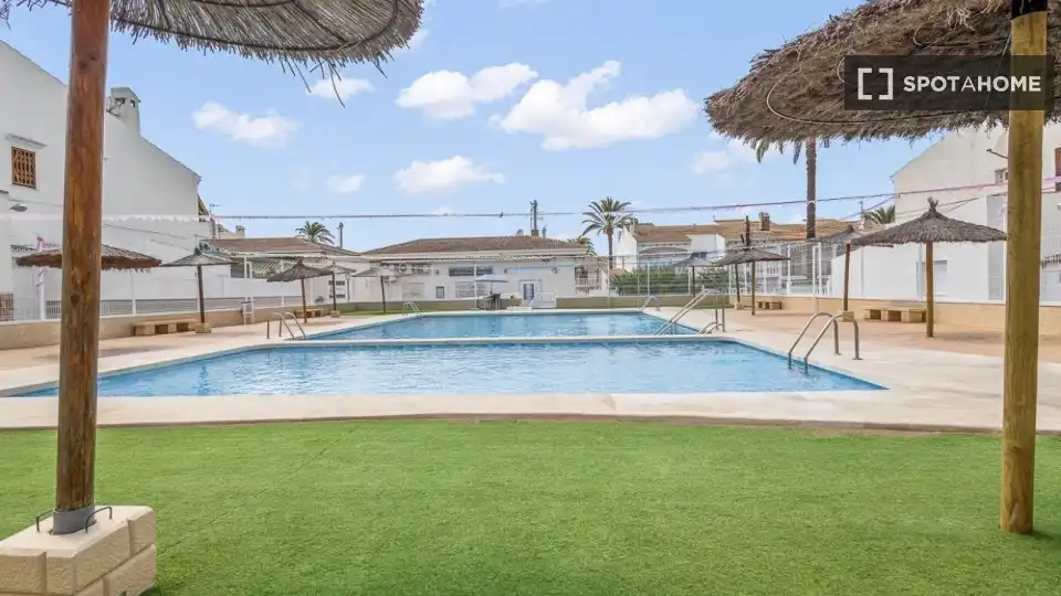 Habitación 81 m², Santa Pola