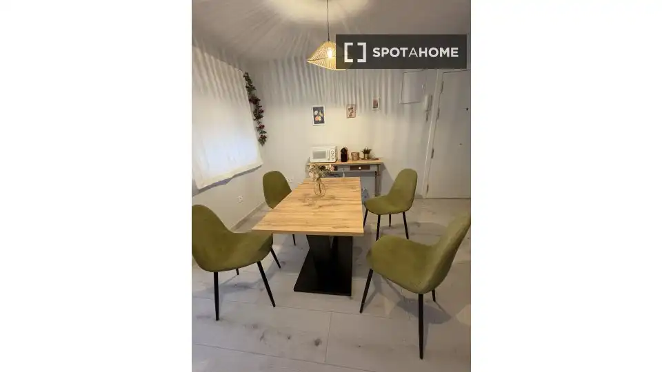 Habitación 75 m², Alicante