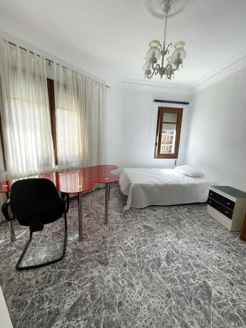 Piso de 95 m² en Zaragoza