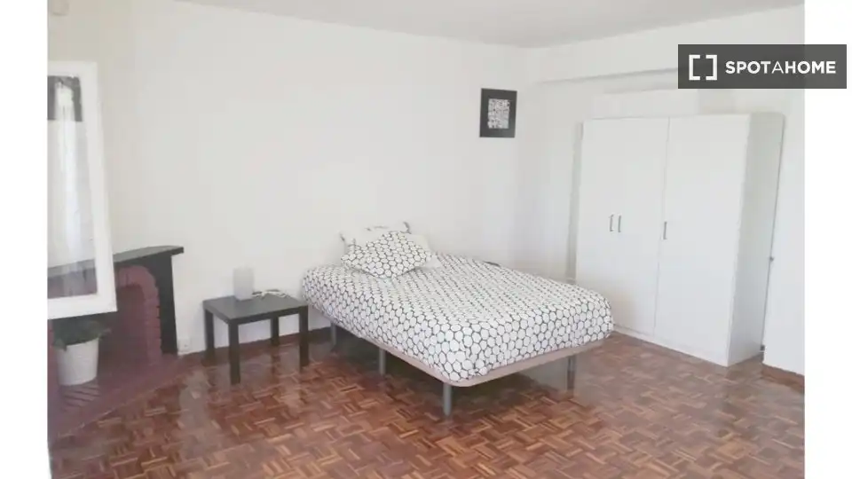 Habitación 184 m², Zaragoza