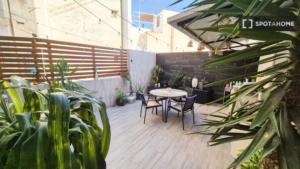 Habitación 144 m², Alicante