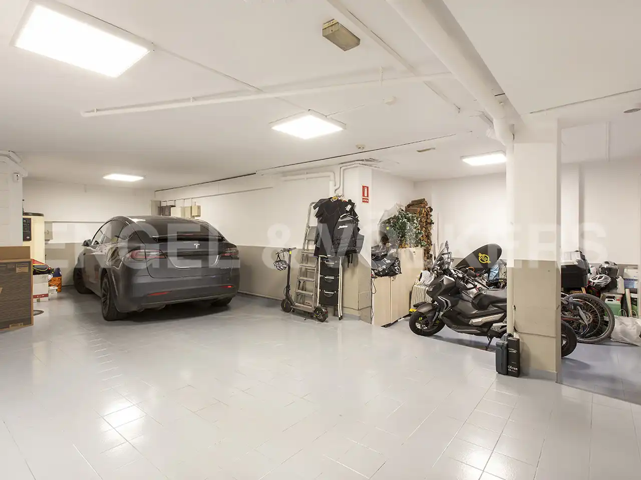 Будинок 440 м² у Esplugues de Llobregat
