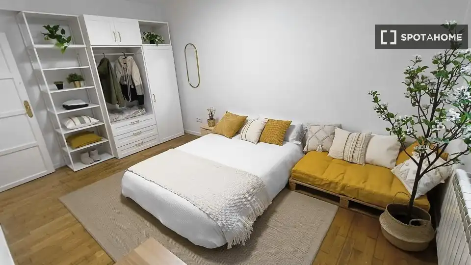 Habitación 143 m², Pamplona