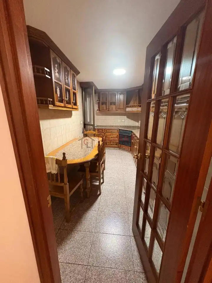 Piso de 90 m² en Ourense