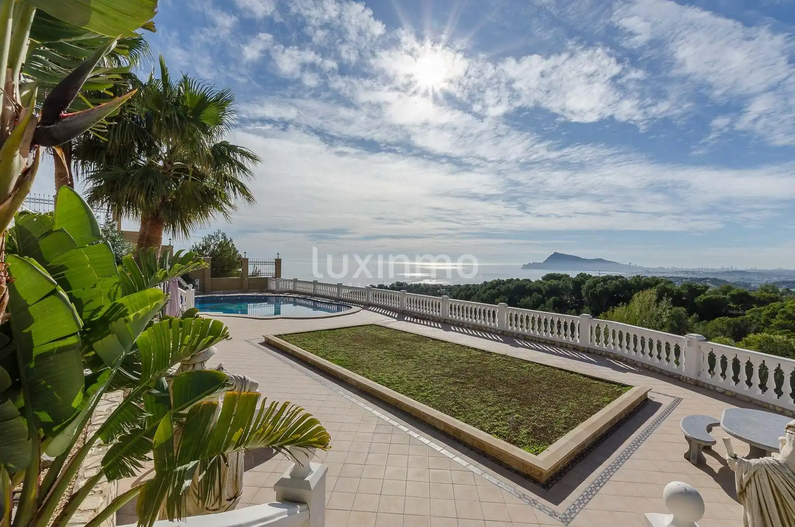 Будинок 1100 м² у Altea