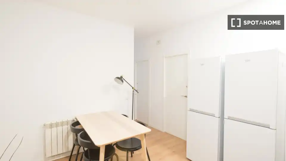Habitación 140 m², Madrid