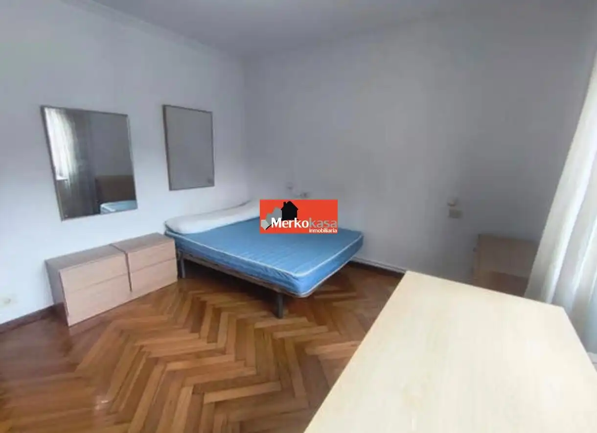 Piso de 92 m² en Lugo