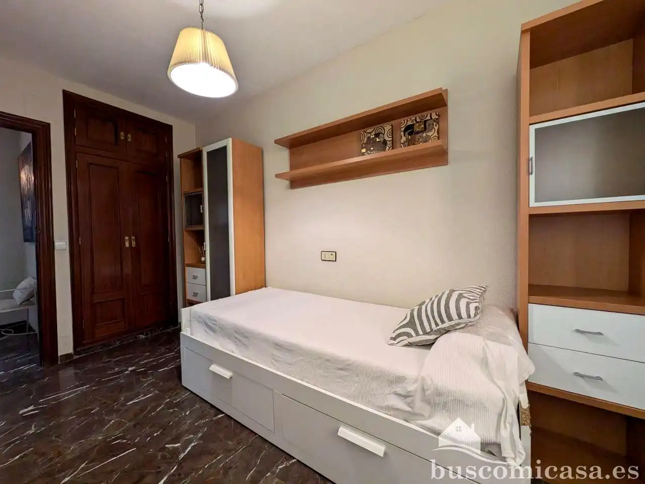 Piso de 80 m² en Linares