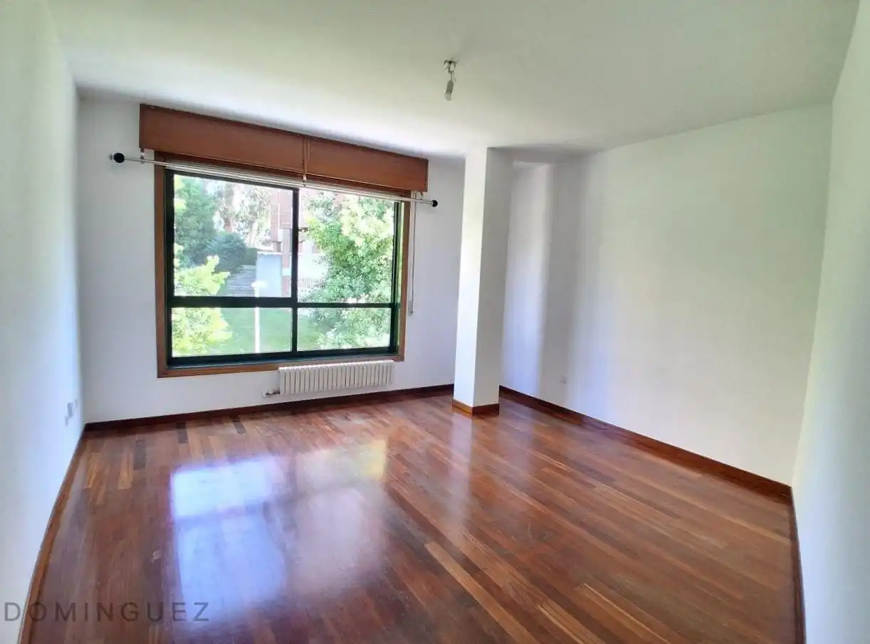 Piso de 90 m² en Vigo