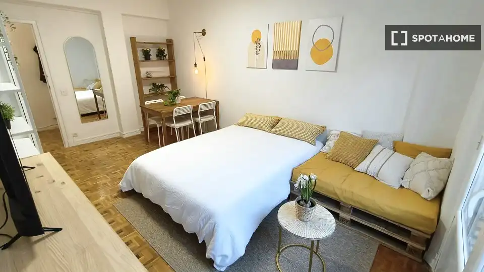 Habitación 143 m², Pamplona
