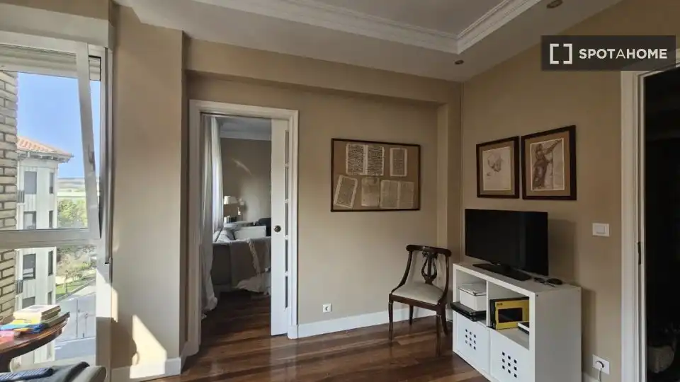 Habitación 230 m², Pamplona