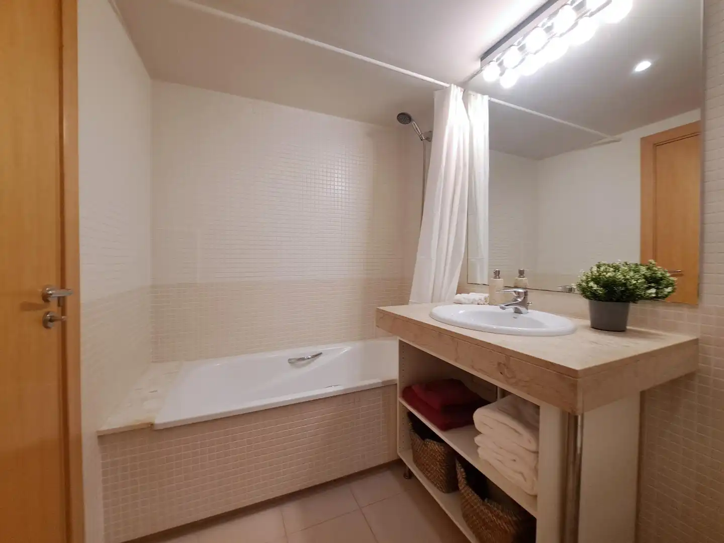 Wohnung 72 m² in Girona