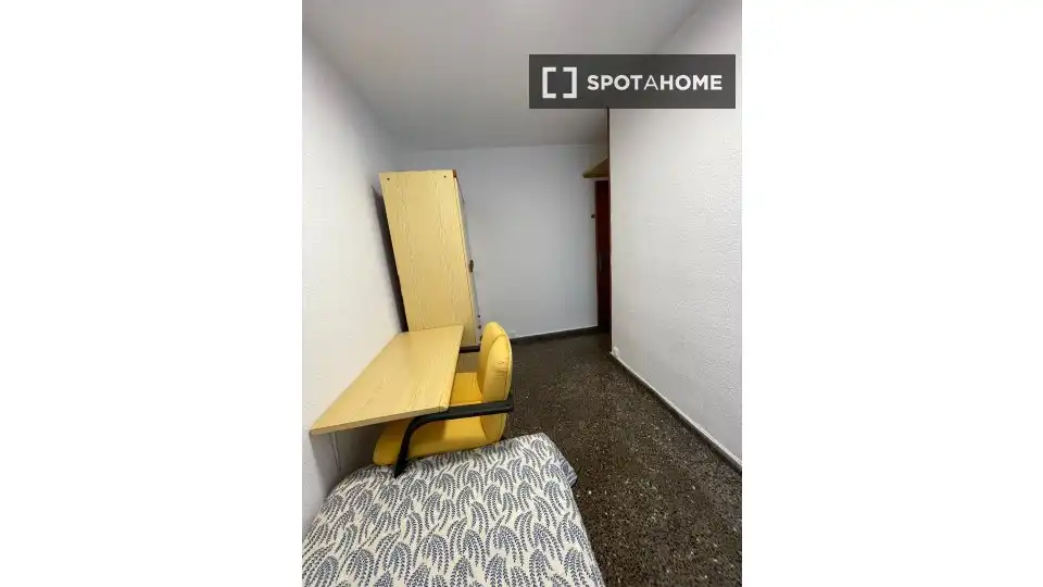 Habitación 75 m², Alicante