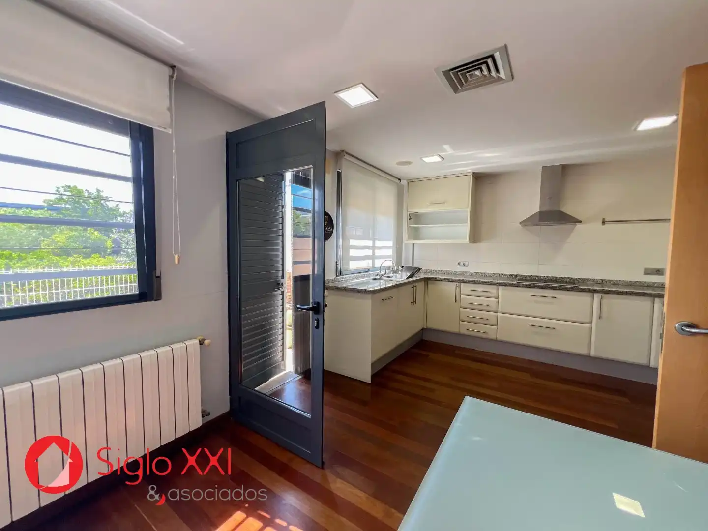Casa de 220 m² en Almazora