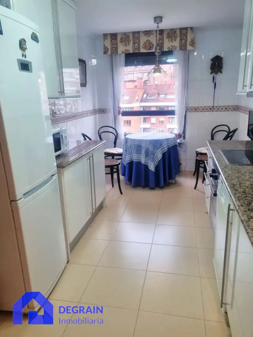 Piso de 110 m² en Oviedo