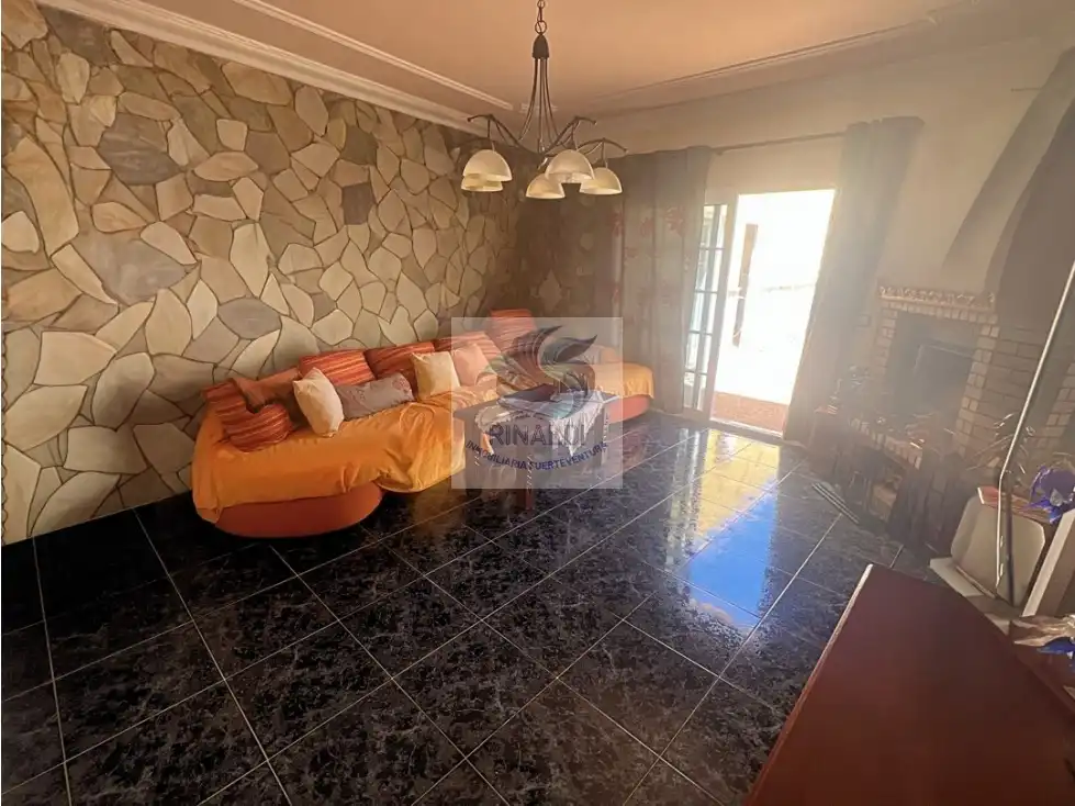 Haus 1000 m² in Puerto del Rosario