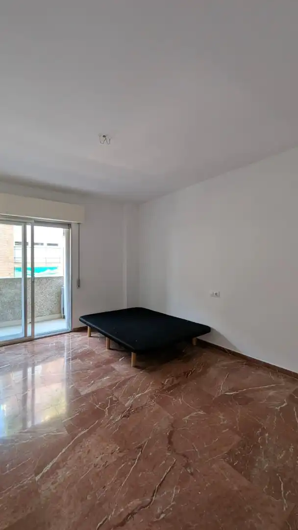 Flat 145 m² in Granada
