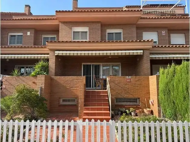 Casa de 240 m² en Alicante