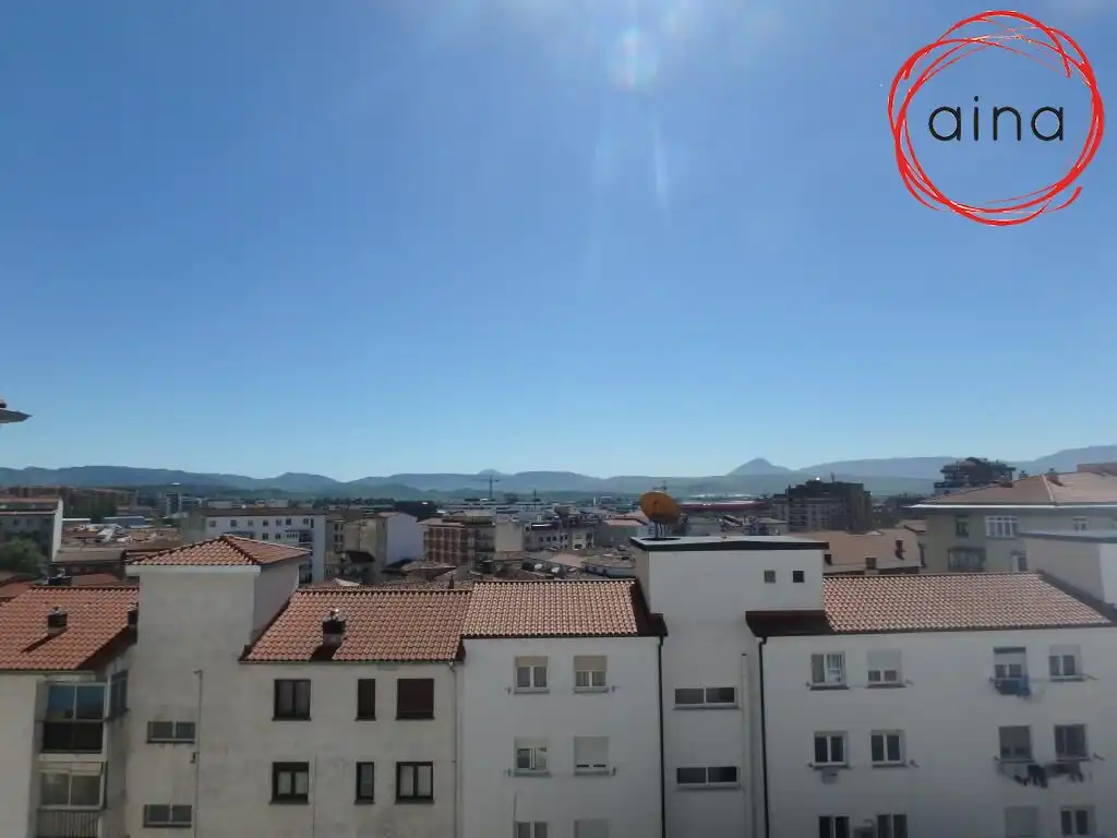 Piso de 80 m² en Pamplona