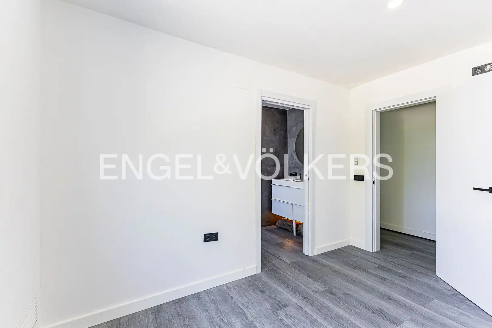 Casa de 300 m² a Pallejà