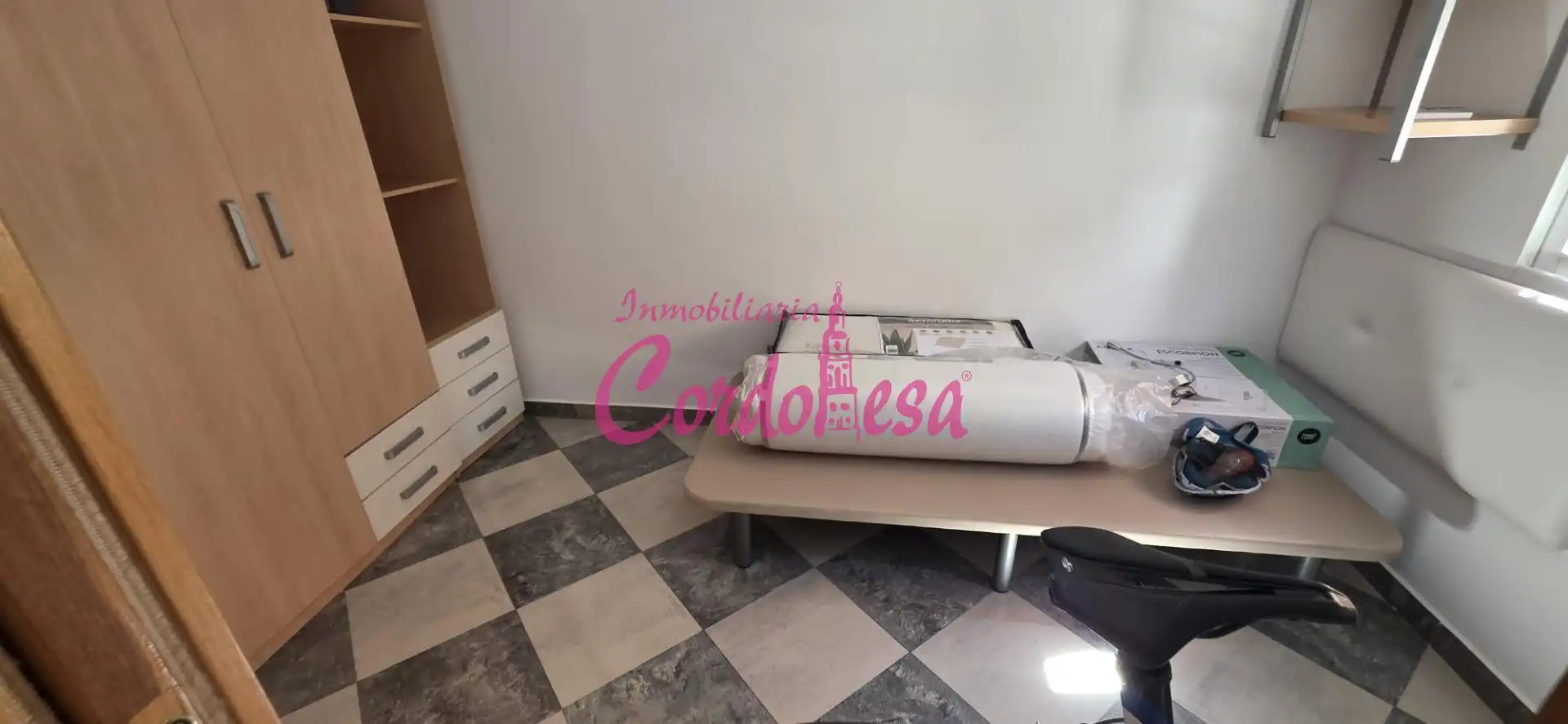 Pis de 70 m² a Còrdova
