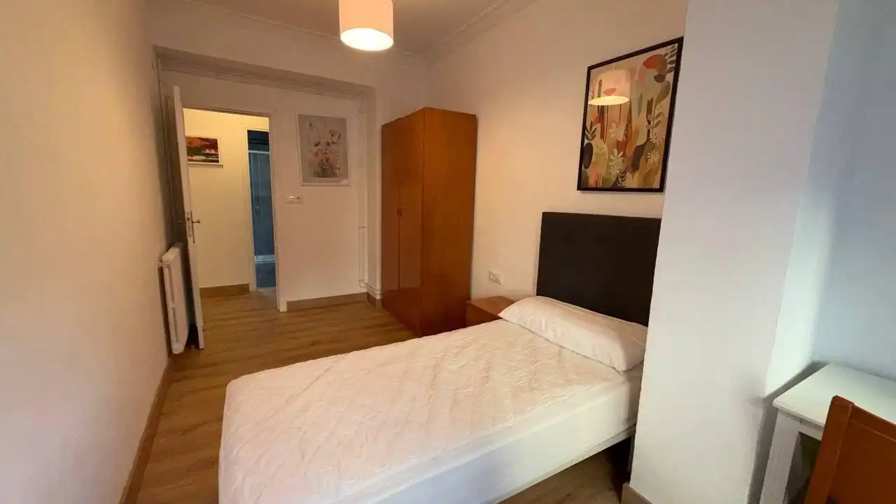 Piso de 95 m² en Ourense
