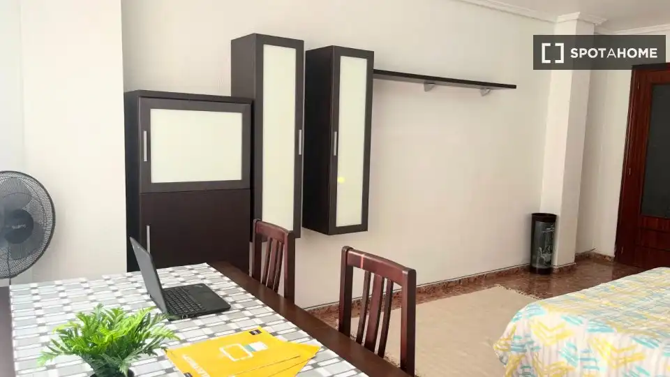 Habitació de lloguer, Montcada