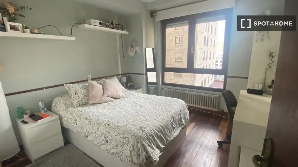 Habitación 150 m², Bilbao