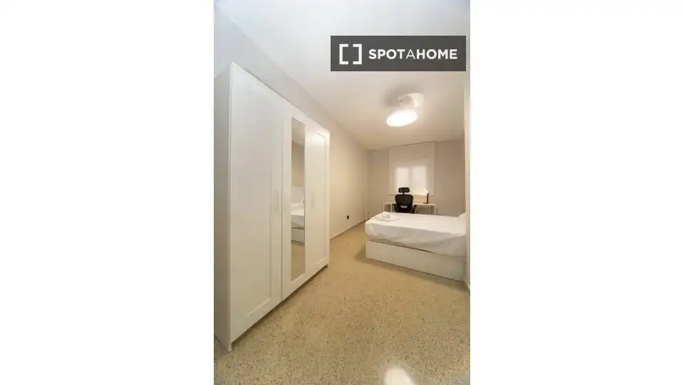 Habitación 138 m², Granada