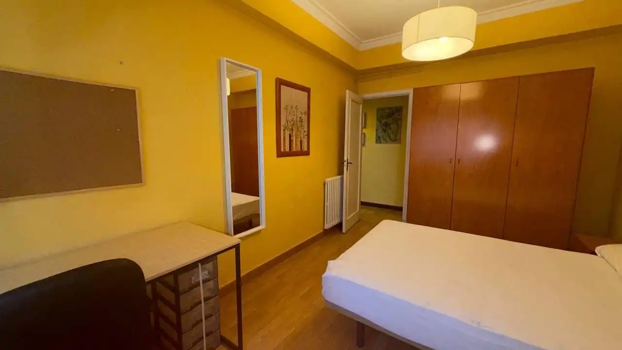 Piso de 95 m² en Ourense