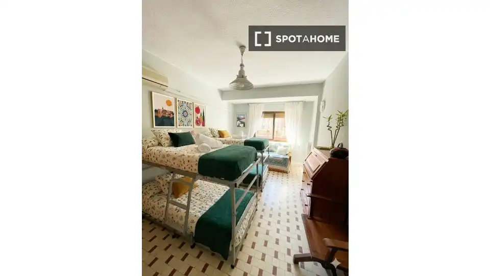 Habitación 115 m², Granada