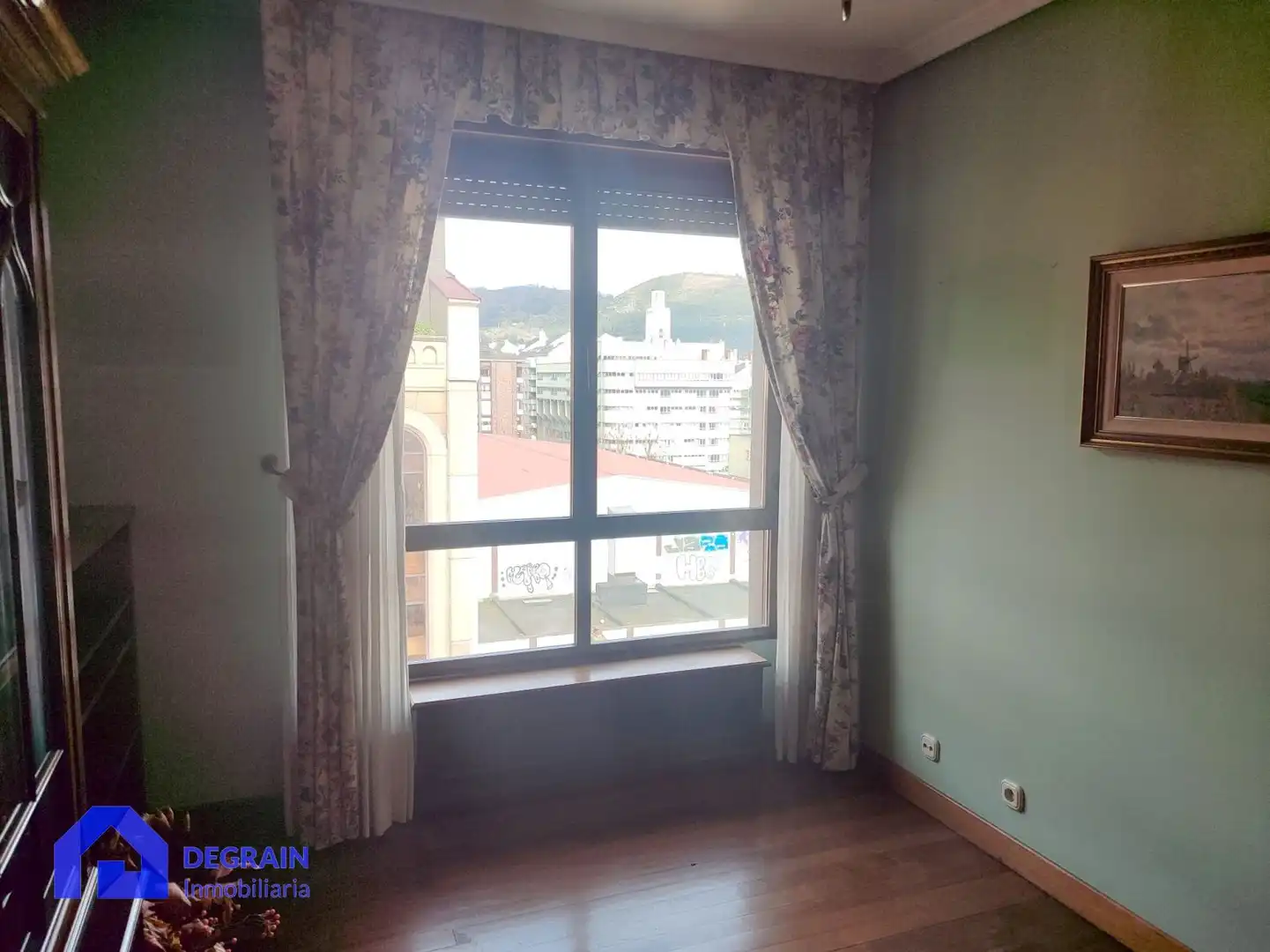 Piso de 146 m² en Oviedo