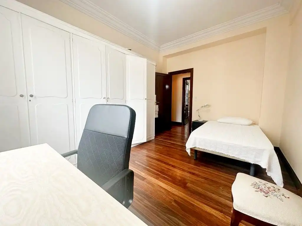 Wohnung 210 m² in Bilbao