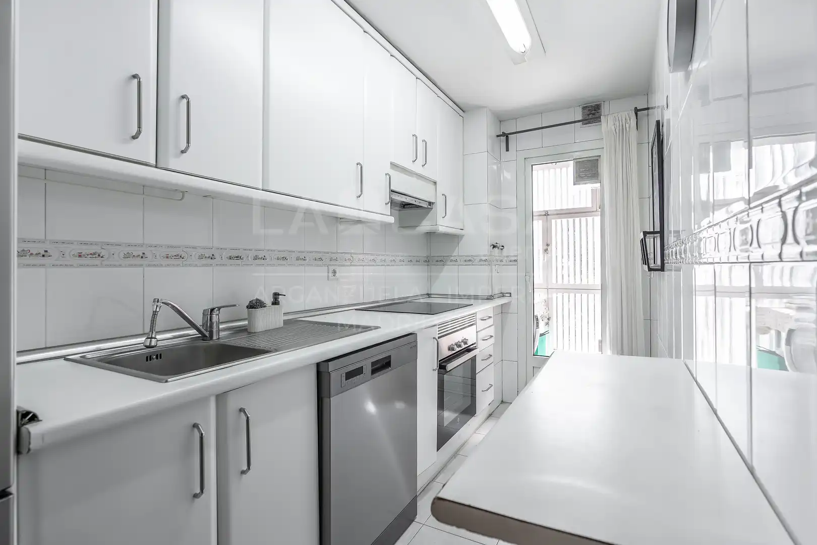 Wohnung 94 m² in Madrid