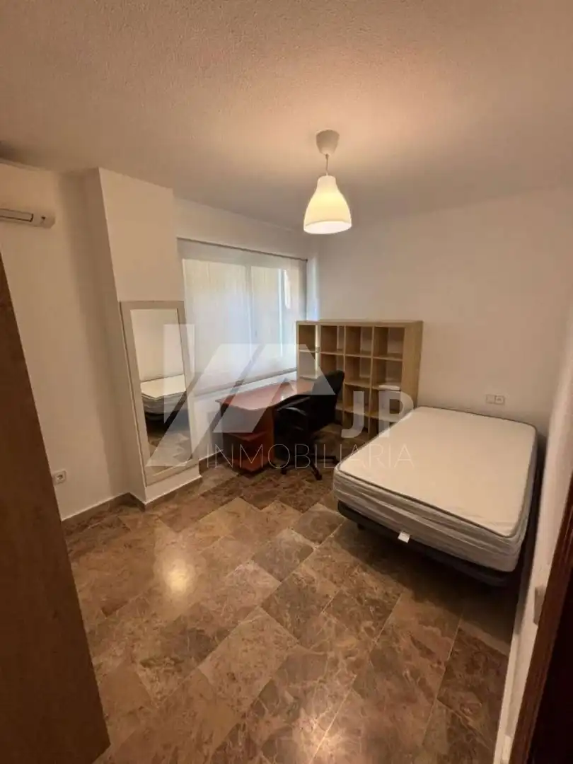 Piso de 103 m² en Granada