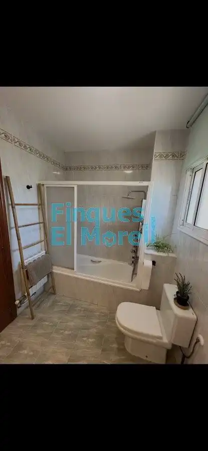 Casa de 242 m² en Vila-rodona