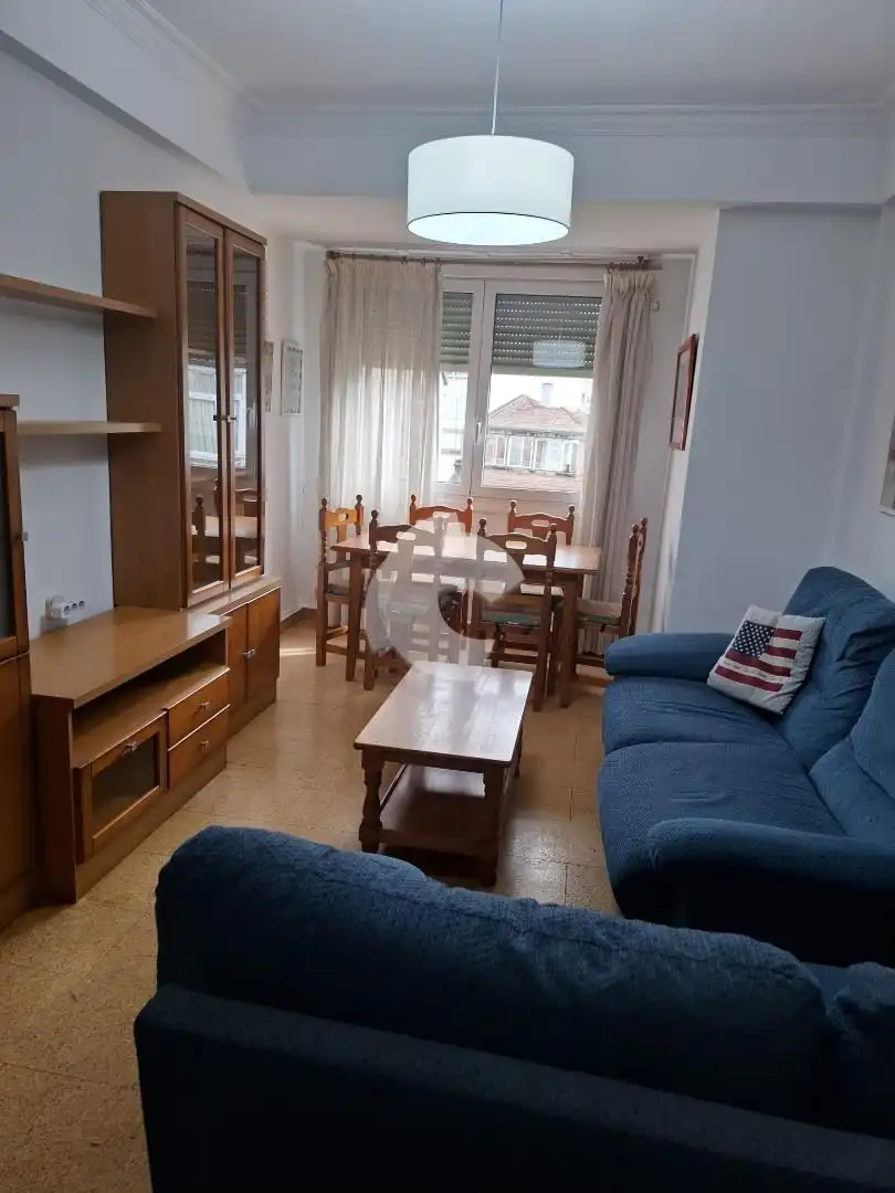 Piso de 85 m² en Ourense