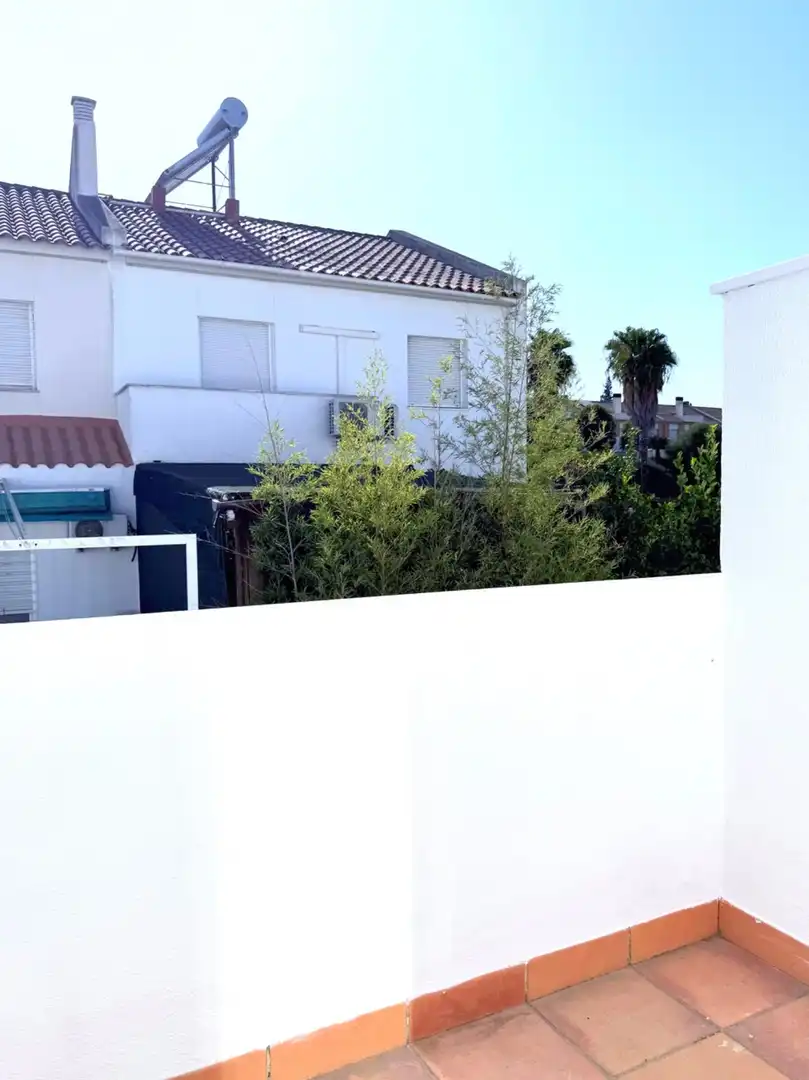 Casa de 122 m² en Palomares del Río