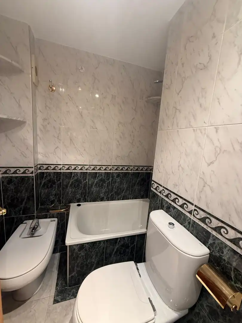 Piso de 85 m² en Granada