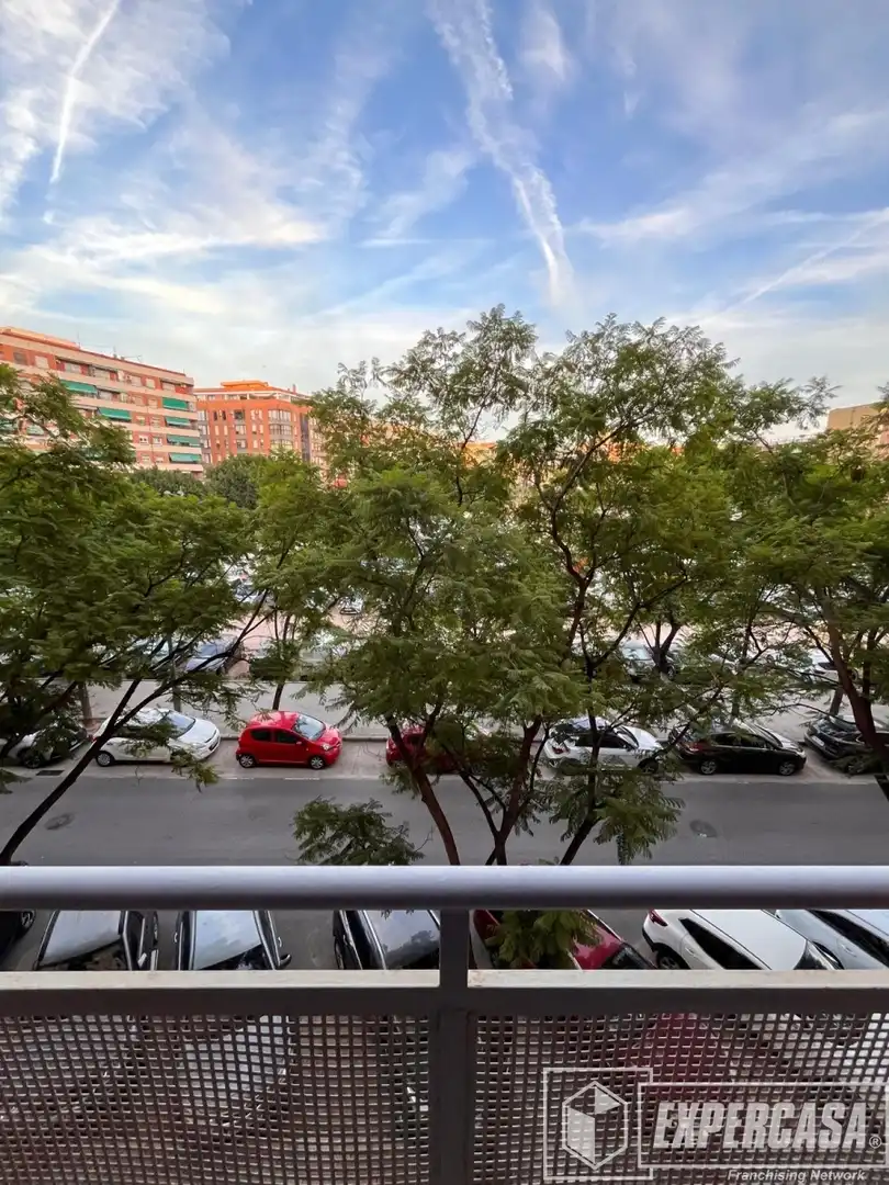 Wohnung 102 m² in Valencia