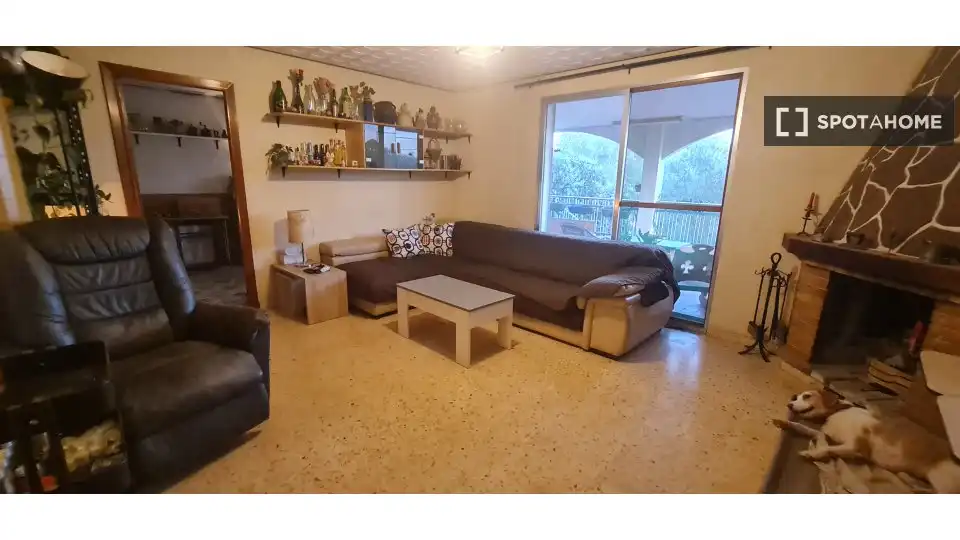 Habitación 300 m², Sagunto