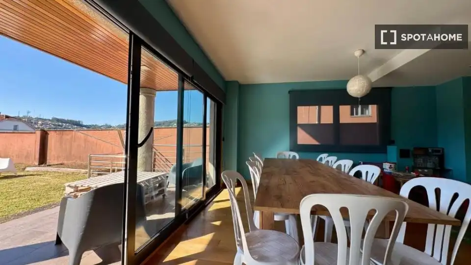 Habitación 345 m², Vigo