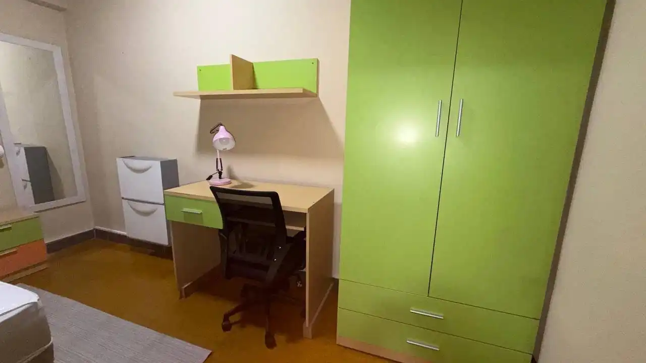 Piso de 95 m² en Ourense