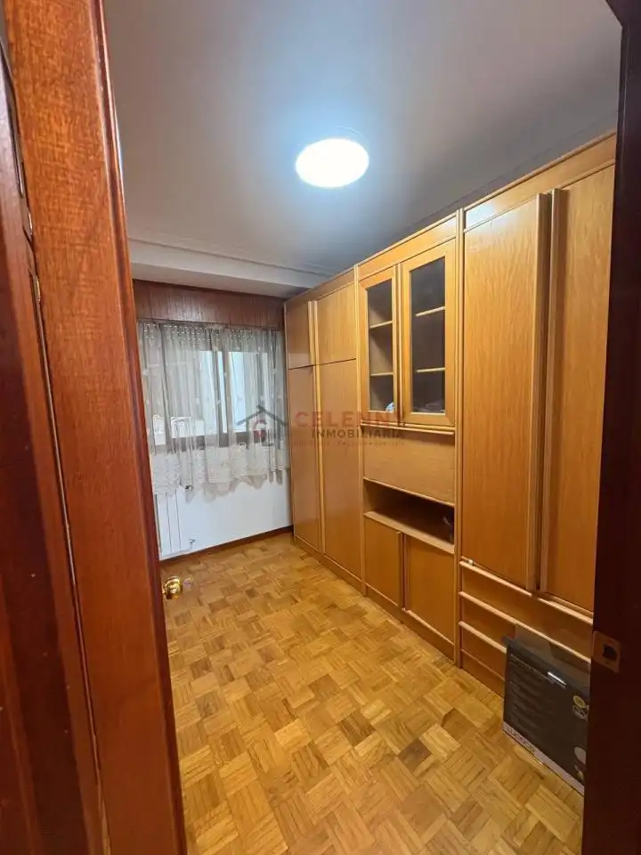 Piso de 90 m² en Ourense