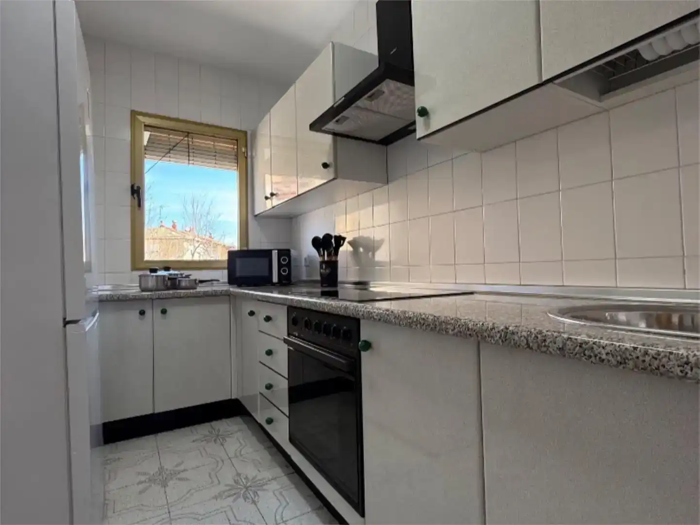 Stanza 90 m², Linares