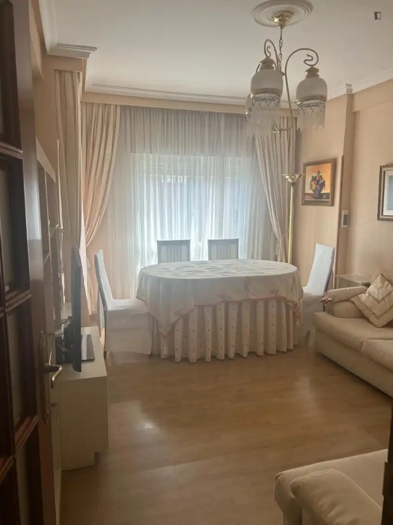 Habitación en alquiler, Villa del Prado