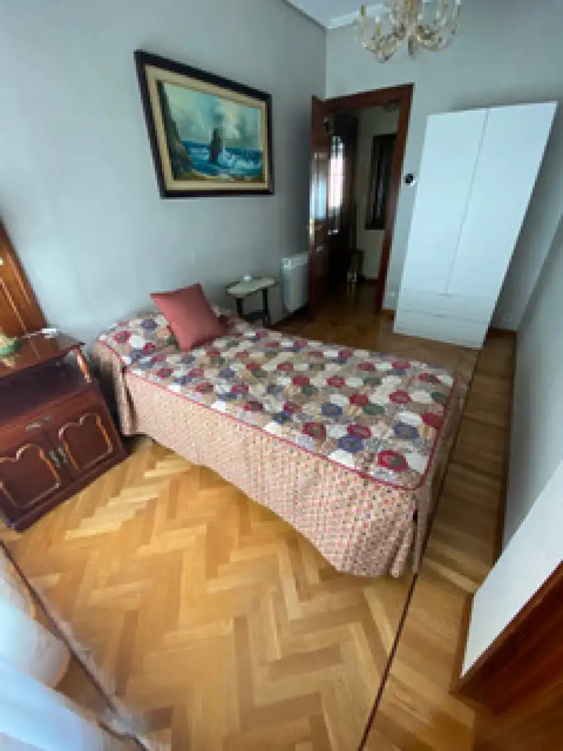 Piso de 80 m² en Camargo