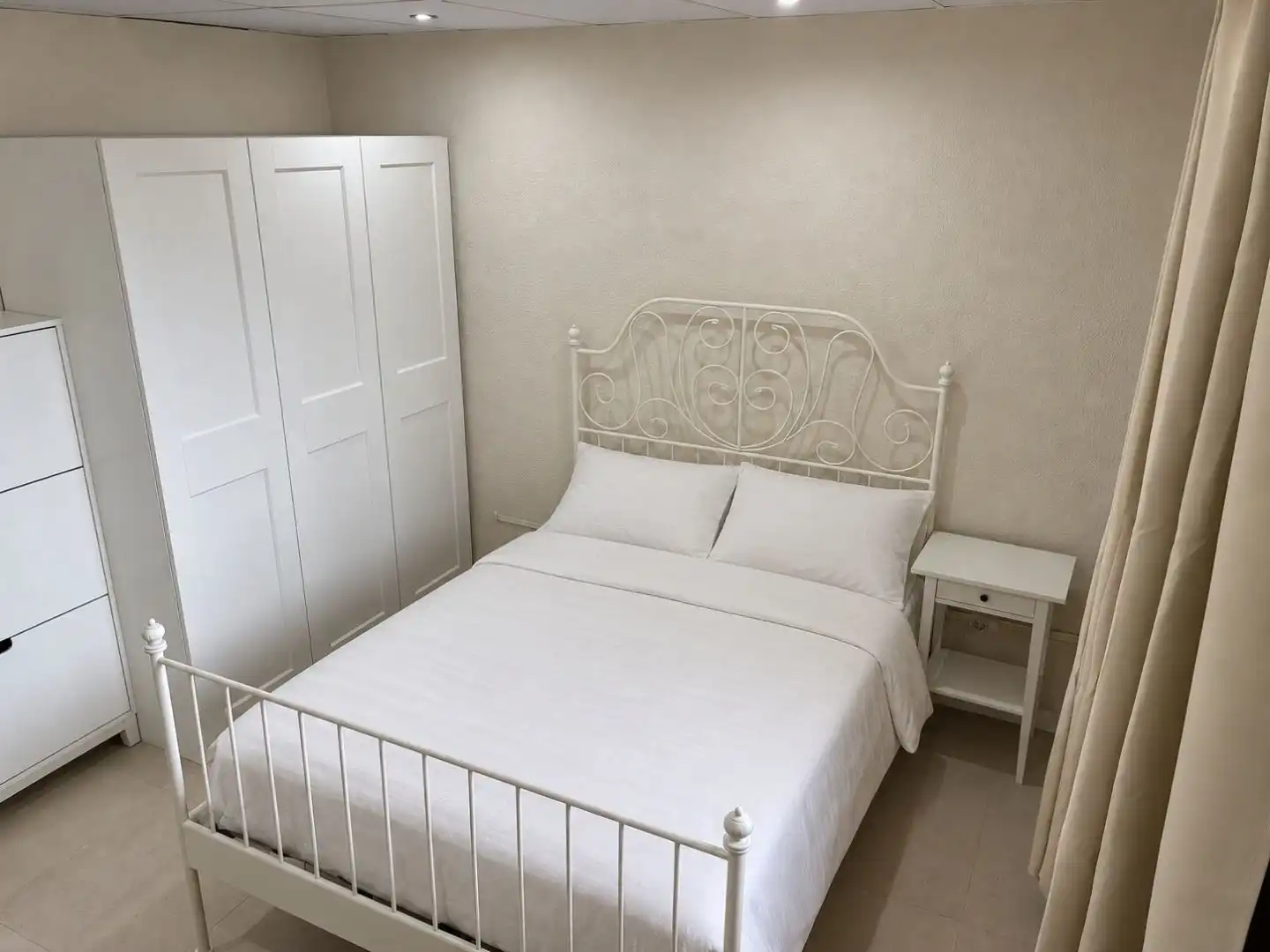 Habitació de lloguer, Cabrera de Mar