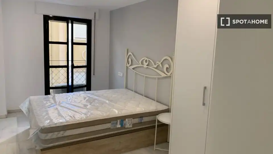 Habitación 86 m², Almería